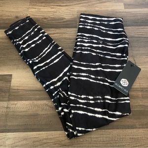 NWT Stripe Scorpio Sol Black and White Leggings